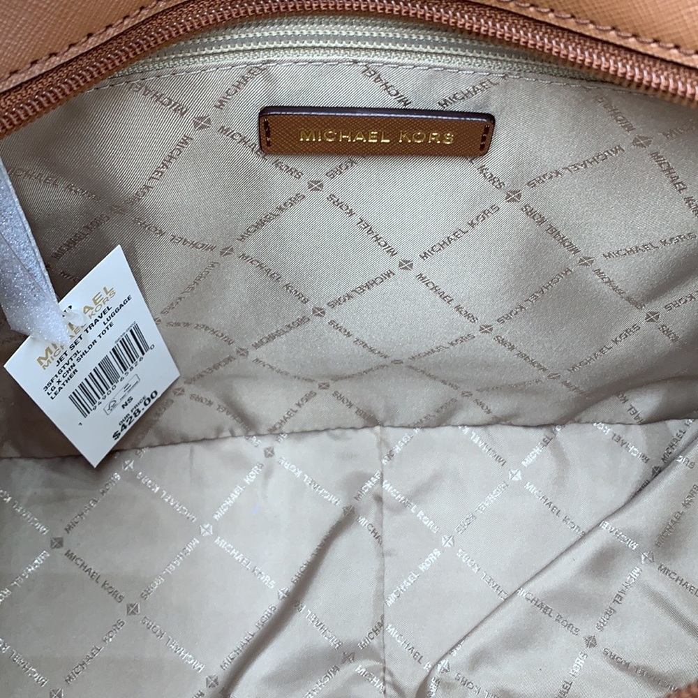MICHAEL KORS LARGE X CHAIN SHOULDER TOTE LUGGAGE - Picture 13 of 16